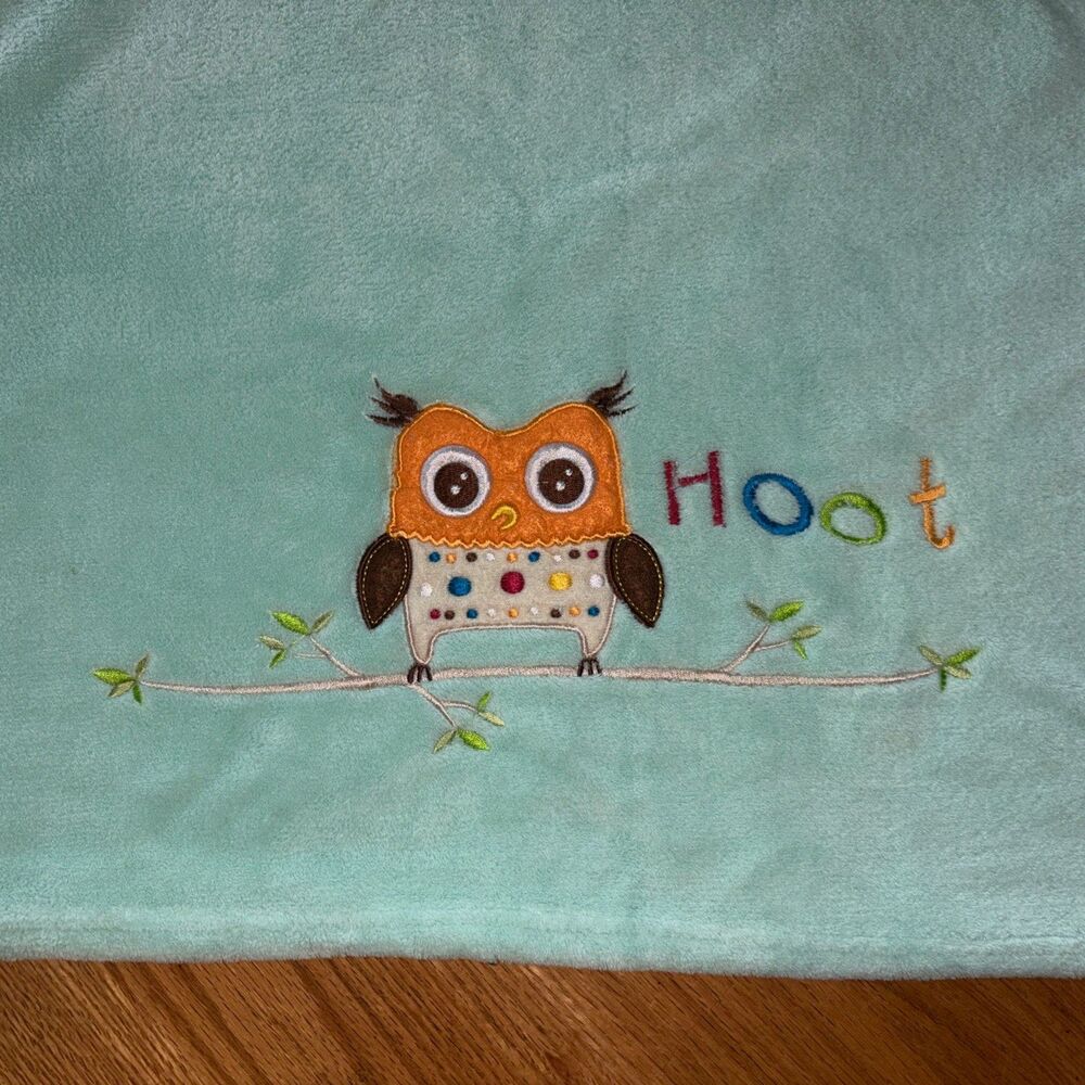 Tadpoles Coral Fleece Pastel Green Owl baby Blanket HOOT! 37x30"
